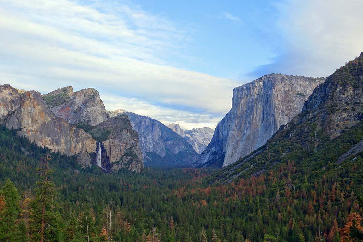 yosemite valley Yosemite National Park mountain range